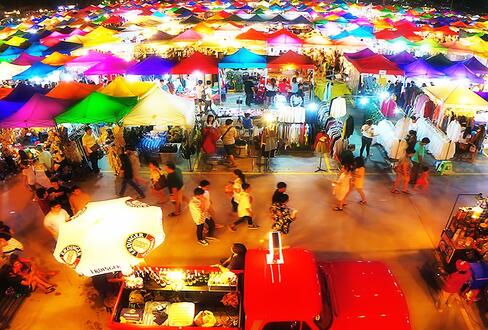The Weekend Market, Talad Naka.