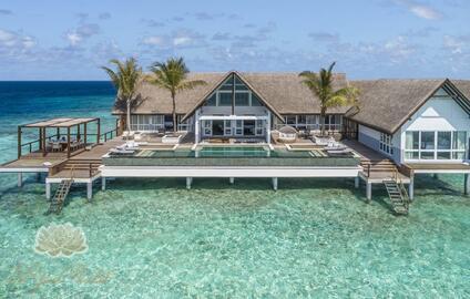 Four Seasons Resort Maldives at Landaa Giraavaru 5* Deluxe